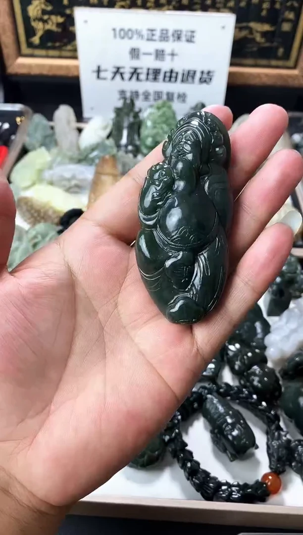 颈饰未镶嵌和田玉1
