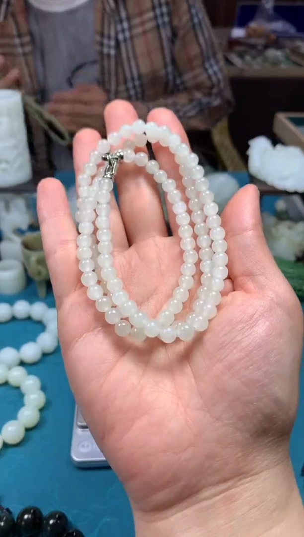 和田玉未镶嵌颈饰随机发