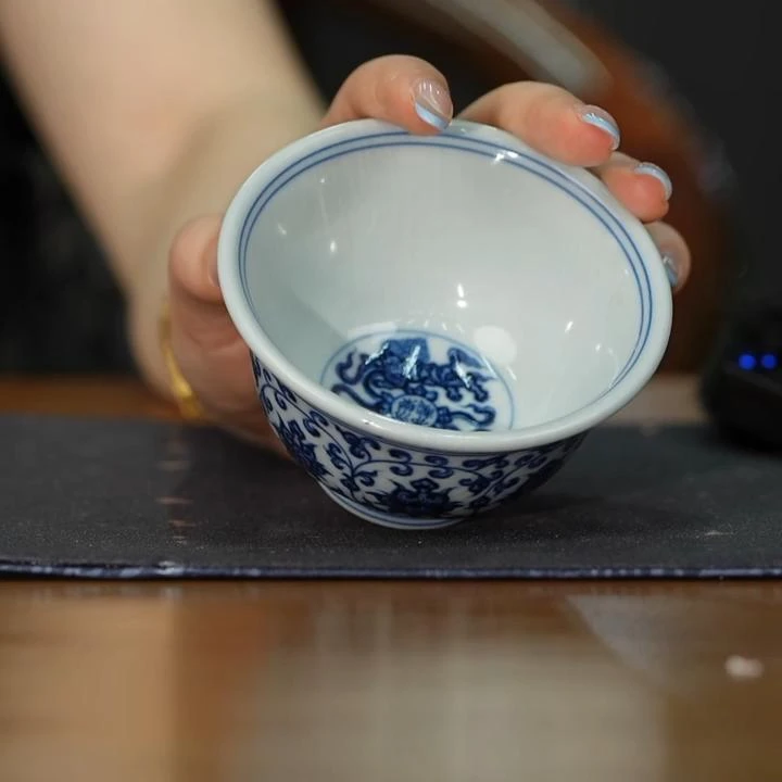 墨舍刘建锋窑狮心缠枝莲大压手杯纯手工手绘茶具景德镇陶瓷主人杯