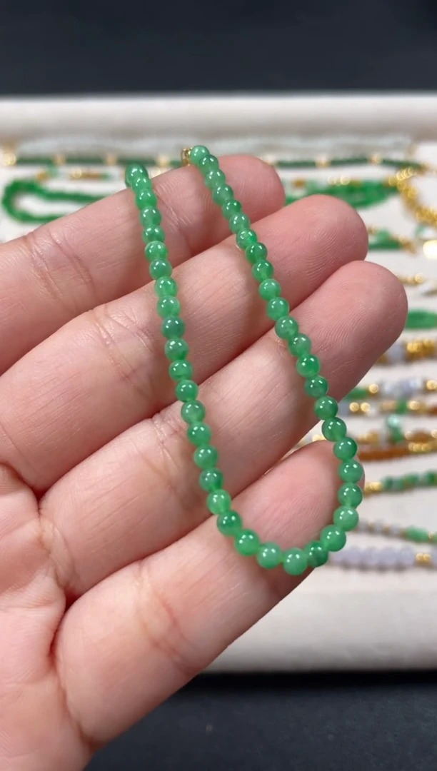 18K金镶嵌手链翡翠一条   P619