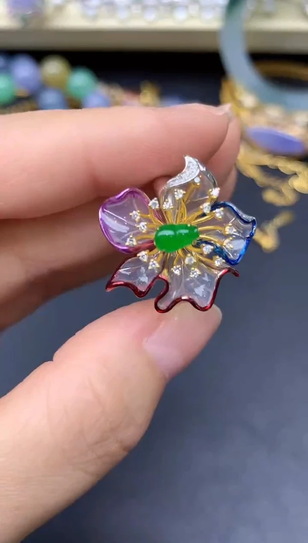 18K金镶嵌戒指翡翠365-雪姐翡翠天天见