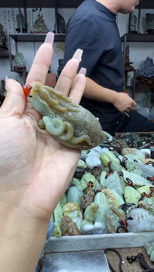 未镶嵌和田玉把件1