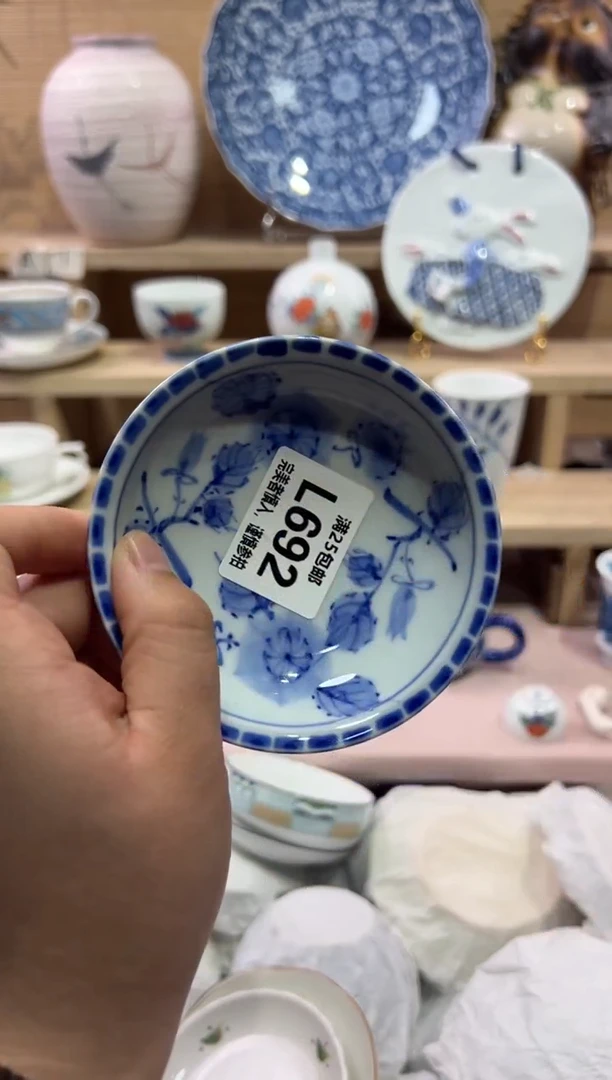 瓷片皮*喵               L692