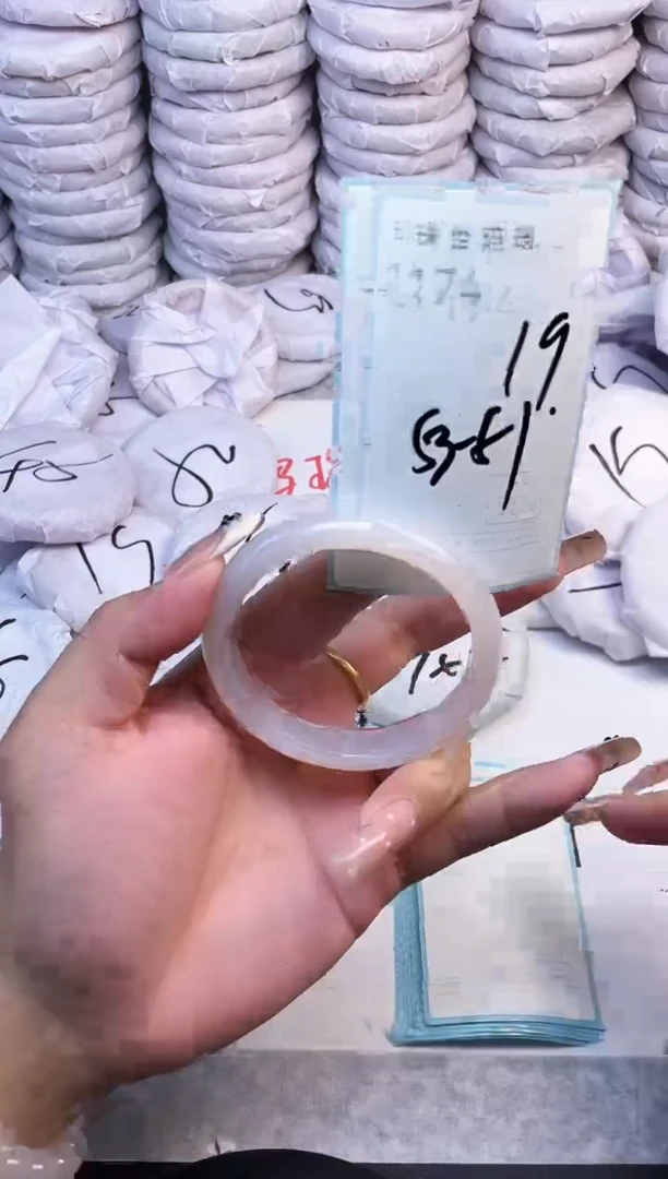 手镯玛瑙/玉髓未镶嵌174