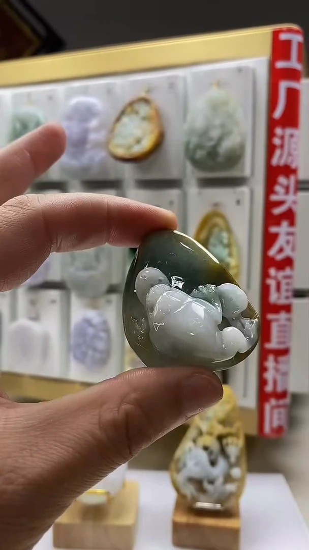 翡翠未镶嵌颈饰翡翠A货2025/6/04