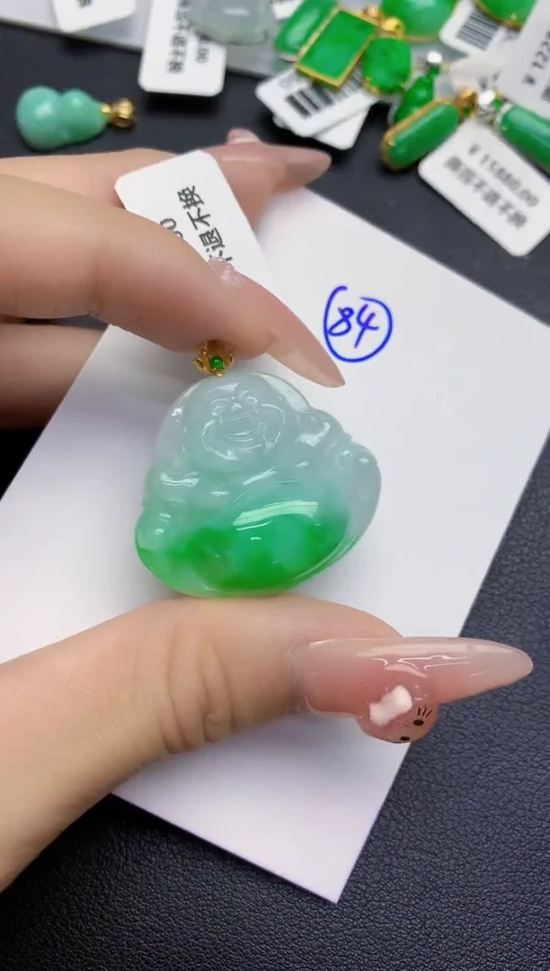 颈饰18K金镶嵌翡翠缅甸天然翡翠A货