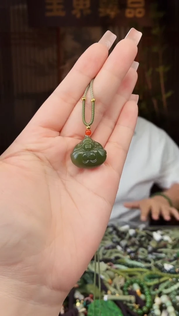 和田玉未镶嵌颈饰拍一发一