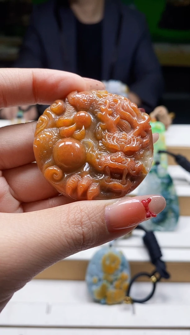 颈饰未镶嵌翡翠翡翠A货
