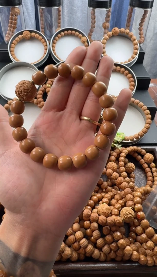 手串猴头核桃老型送单颗雕刻瑕疵