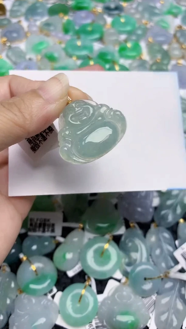 翡翠18K金镶嵌颈饰天然翡翠A货
