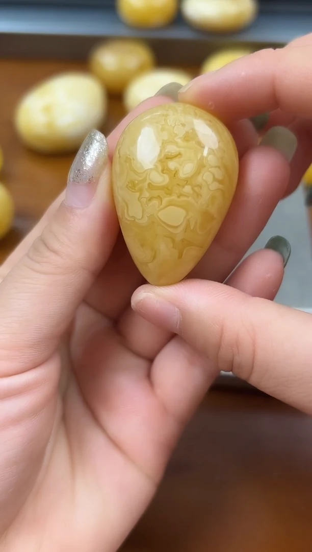 未镶嵌蜜蜡裸石琥珀蜜蜡吊坠