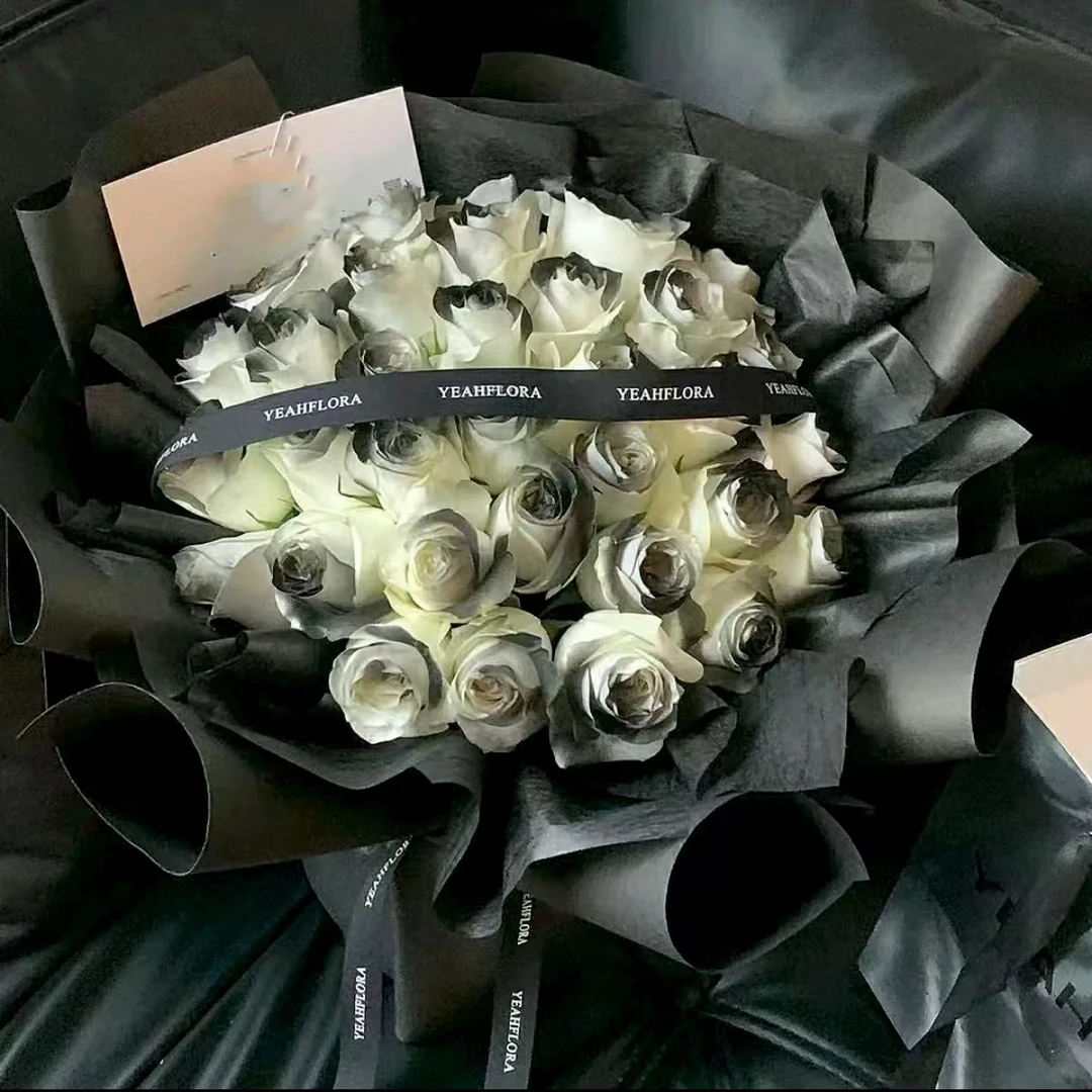 七夕情人节/约会花束/送女友花礼-【玫瑰恒证】33枝黑骑士玫瑰白玫瑰喷色鲜花花店送花上门