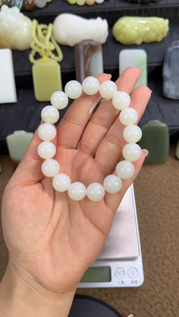 未镶嵌手串和田玉一**风手串