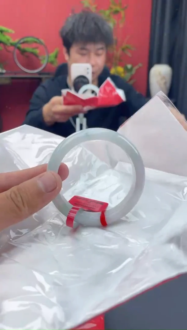 未镶嵌手镯翡翠25