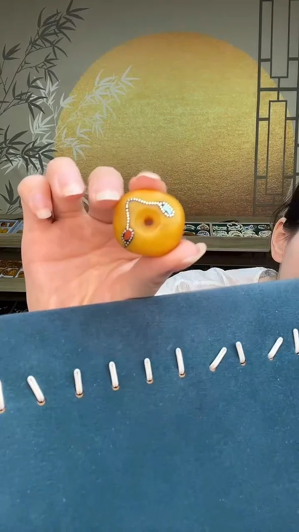 裸石琥珀未镶嵌A2713天然蜜蜡绑绳