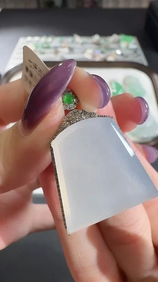 吊坠(不含链)18K金镶嵌翡翠【源头工厂】钻石镶嵌