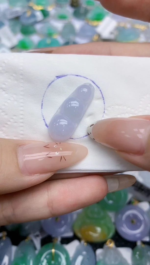 翡翠未镶嵌颈饰   天然翡翠A货