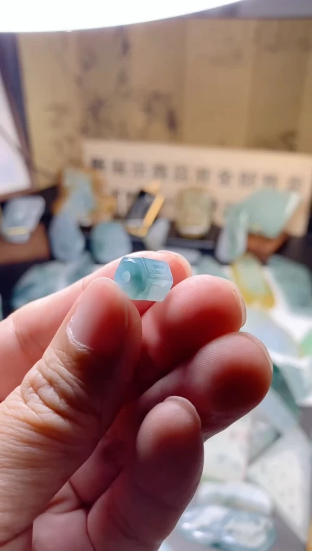 未镶嵌定制翡翠翡翠