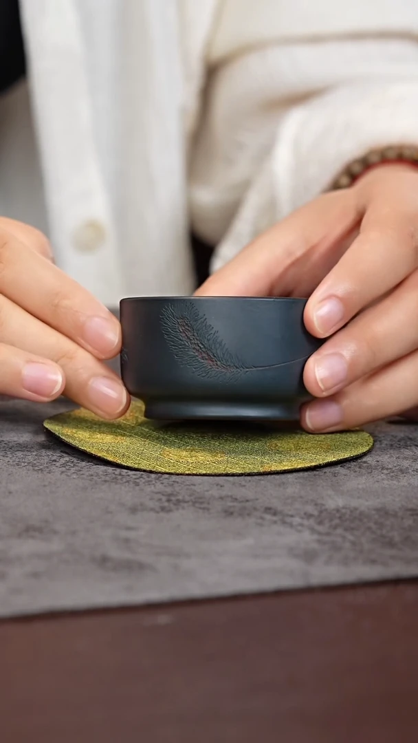 茶杯紫砂双色 狗尾草刻绘