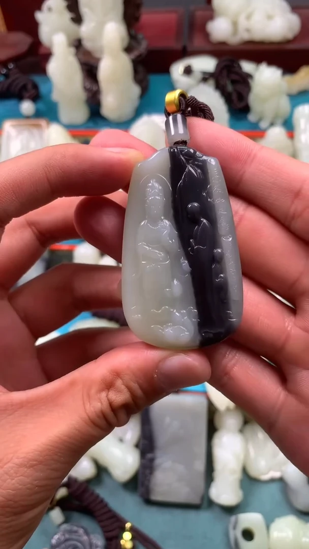 颈饰未镶嵌和田玉能*