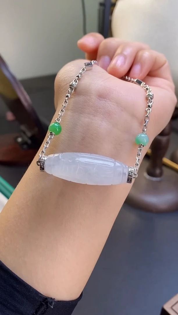 颈饰银S925镶嵌翡翠19590