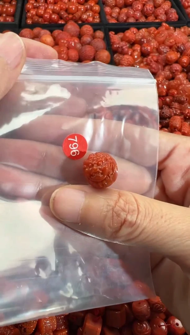 南红玛瑙未镶嵌颈饰1