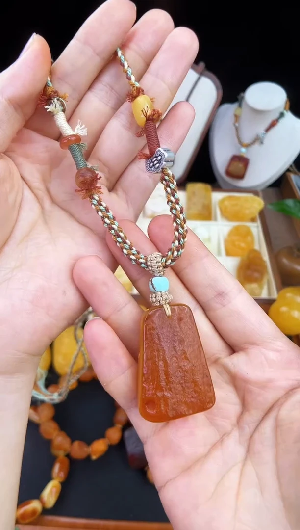 琥珀未镶嵌珠宝奇石柒月
