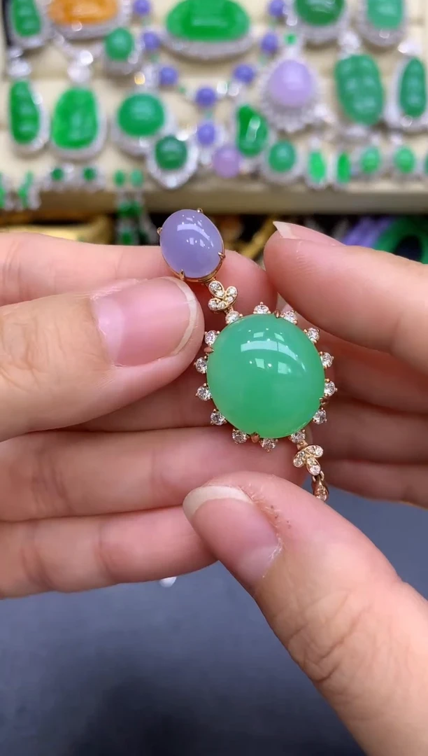 颈饰18K金镶嵌翡翠223-中国好珍宝