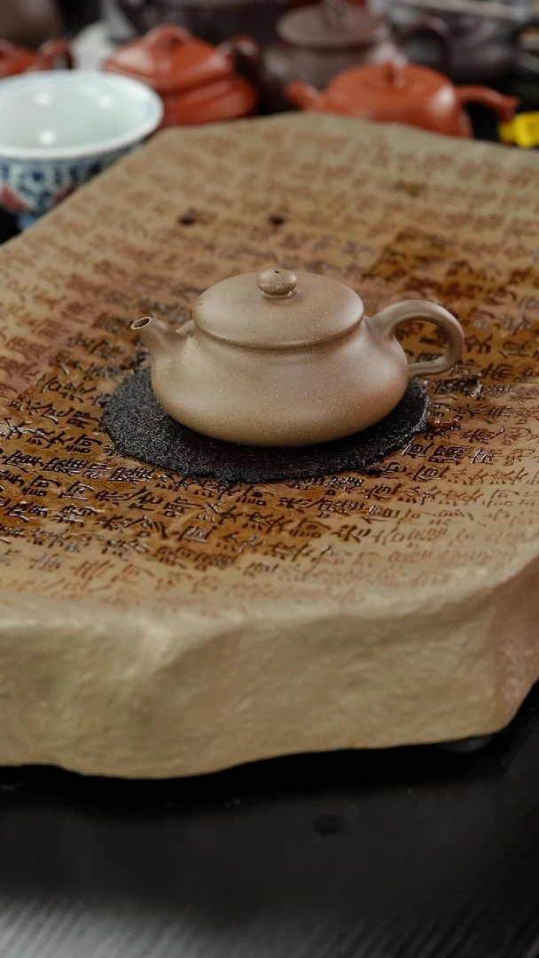 【闪购商品】紫砂茶壶lx青段刻绘矮梨