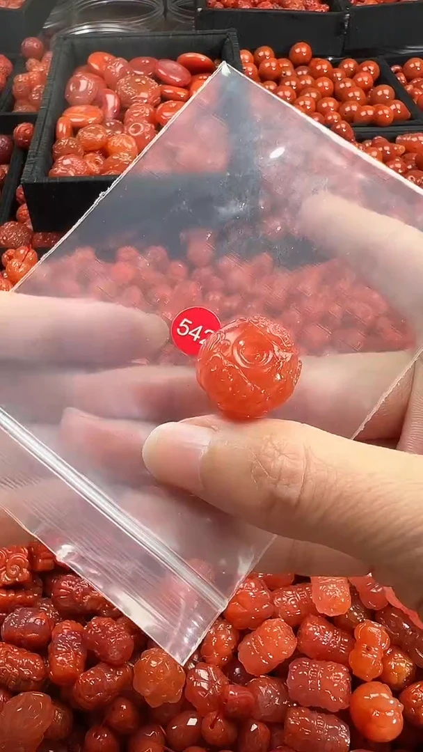 颈饰未镶嵌南红玛瑙1