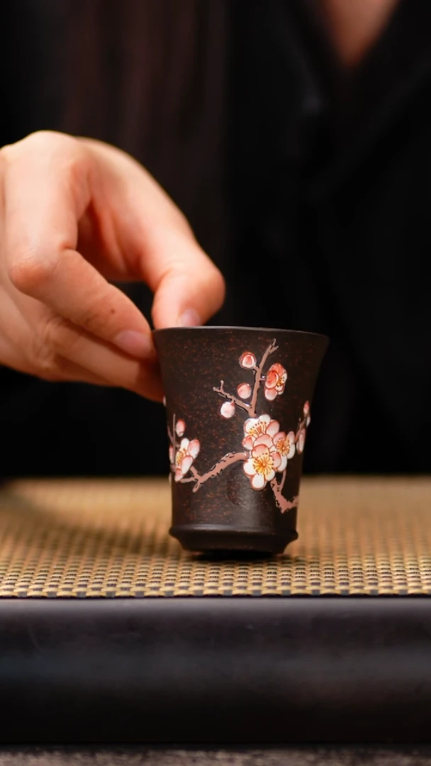 6小鱼黑金砂梅花珐琅闻香杯