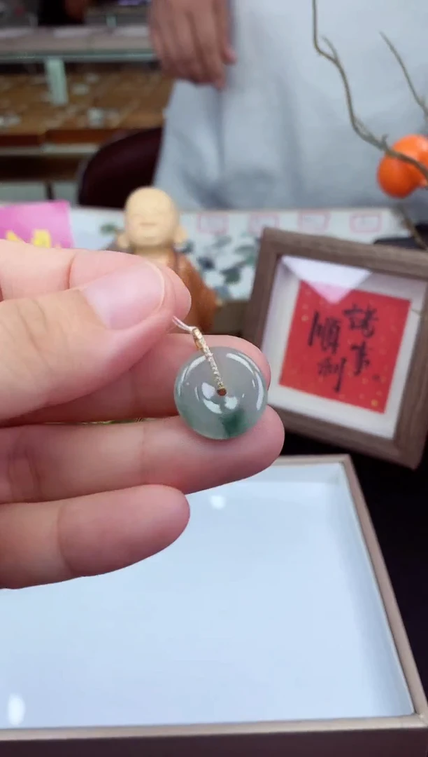 吊坠(不含链)18K金镶嵌翡翠吊坠多样性发其一@@CMT