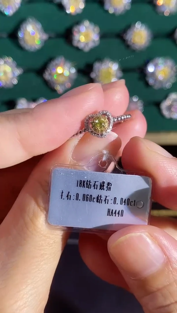 18K金镶嵌戒指钻石04