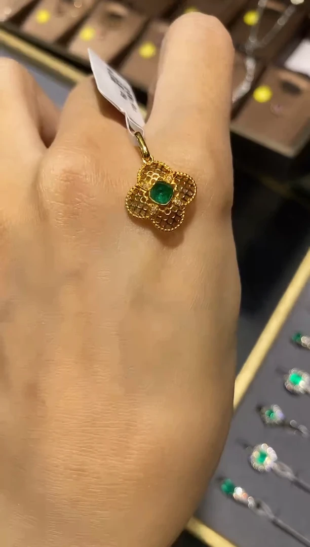 吊坠(不含链)18K金镶嵌祖母绿祖母绿