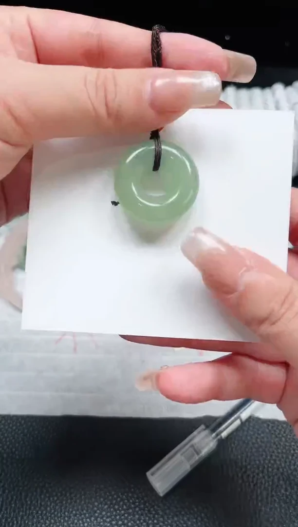 【闪购商品】石英质玉吊坠未镶嵌东陵甜甜圈