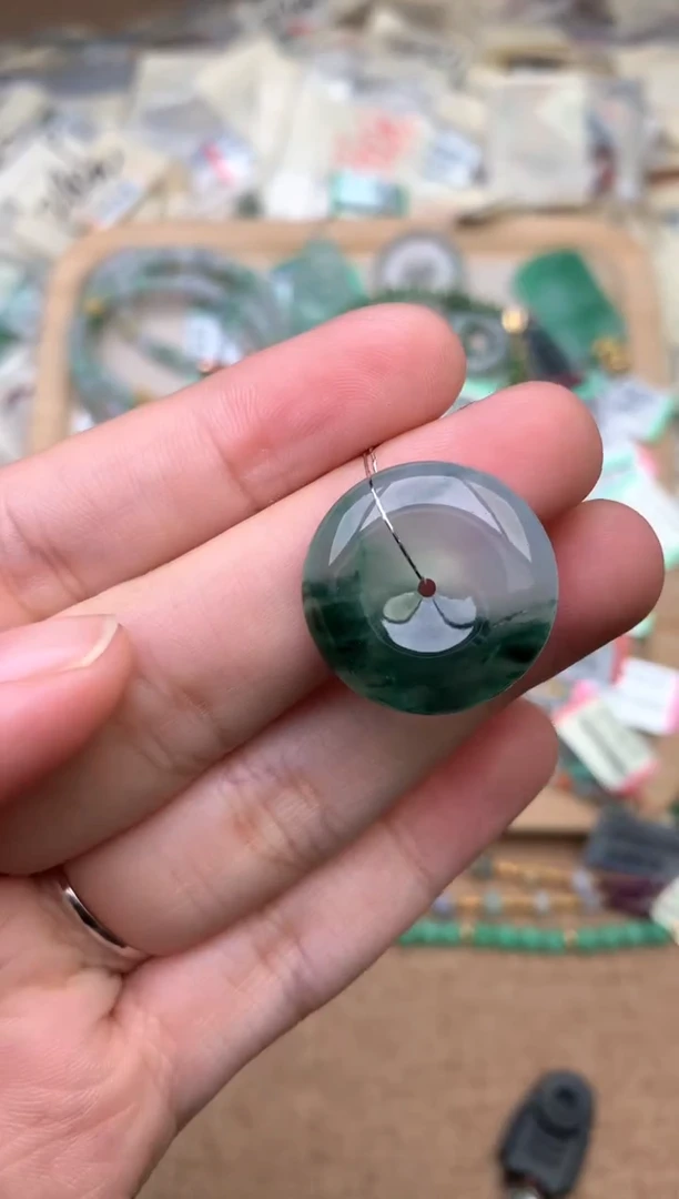 未镶嵌挂件翡翠1