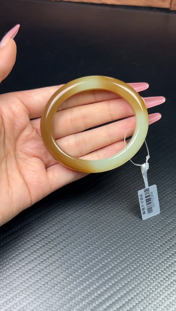 和田玉手镯未镶嵌若羌微色差53+贵妃镯