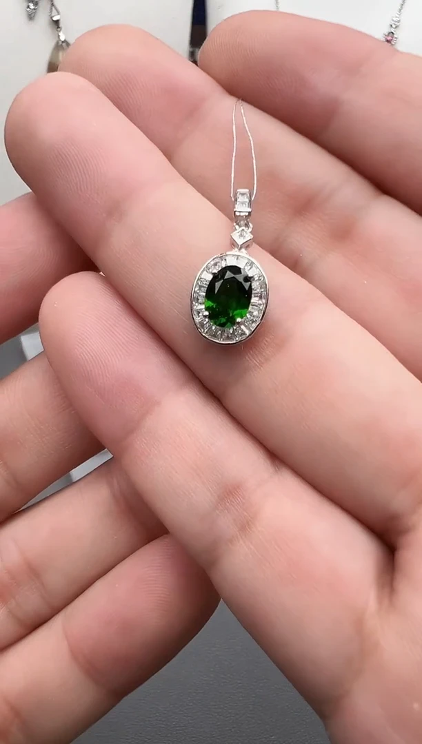 银S925镶嵌透辉石吊坠24