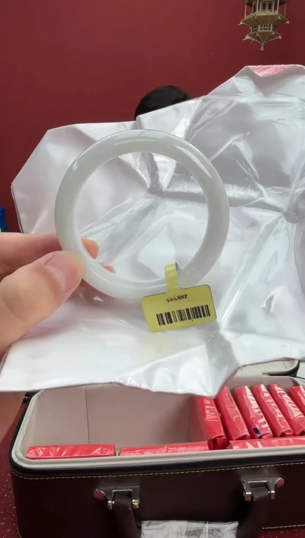 翡翠手镯未镶嵌10手镯