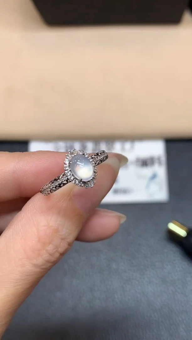 18K金镶嵌戒指翡翠【48小时鉴赏期】蛋面【无服务费