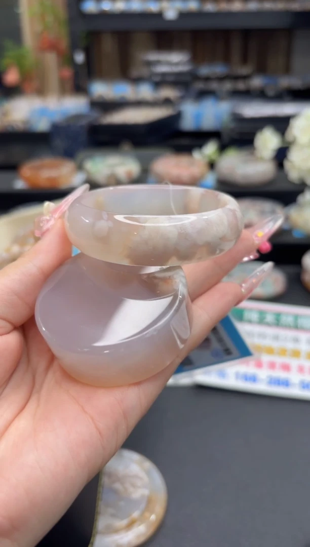 未镶嵌手镯石英质玉32(53圈赠送镯心)