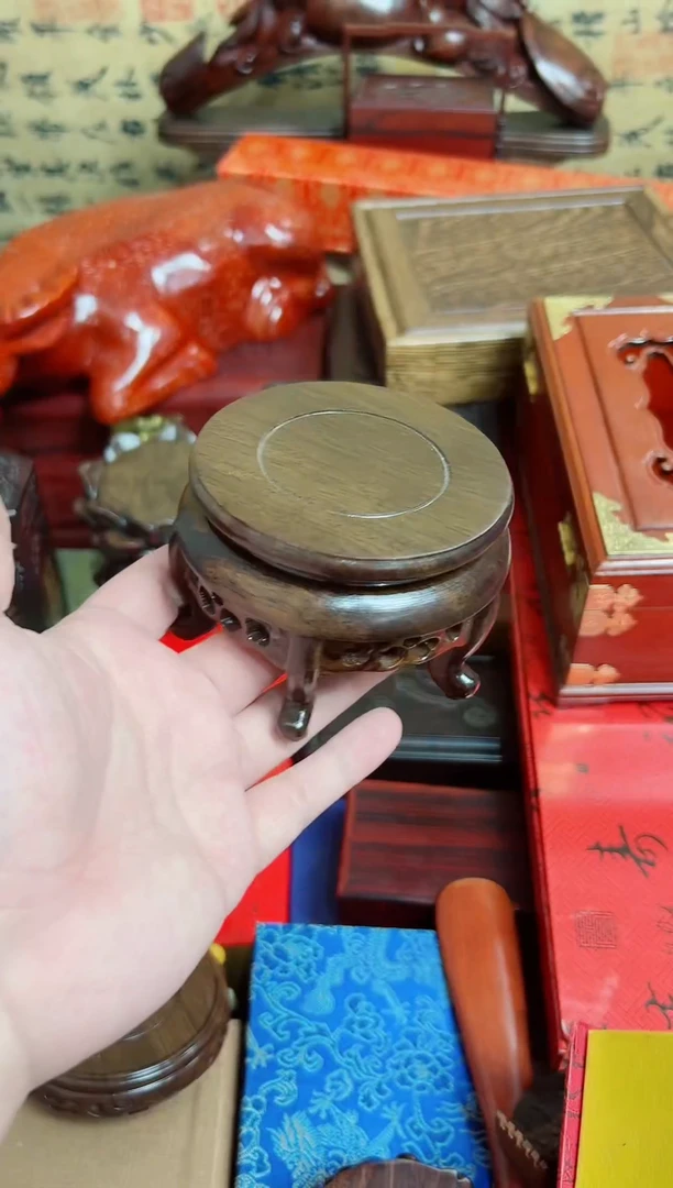 大叶紫檀（黑酸枝木类）小虎角底座直播推荐