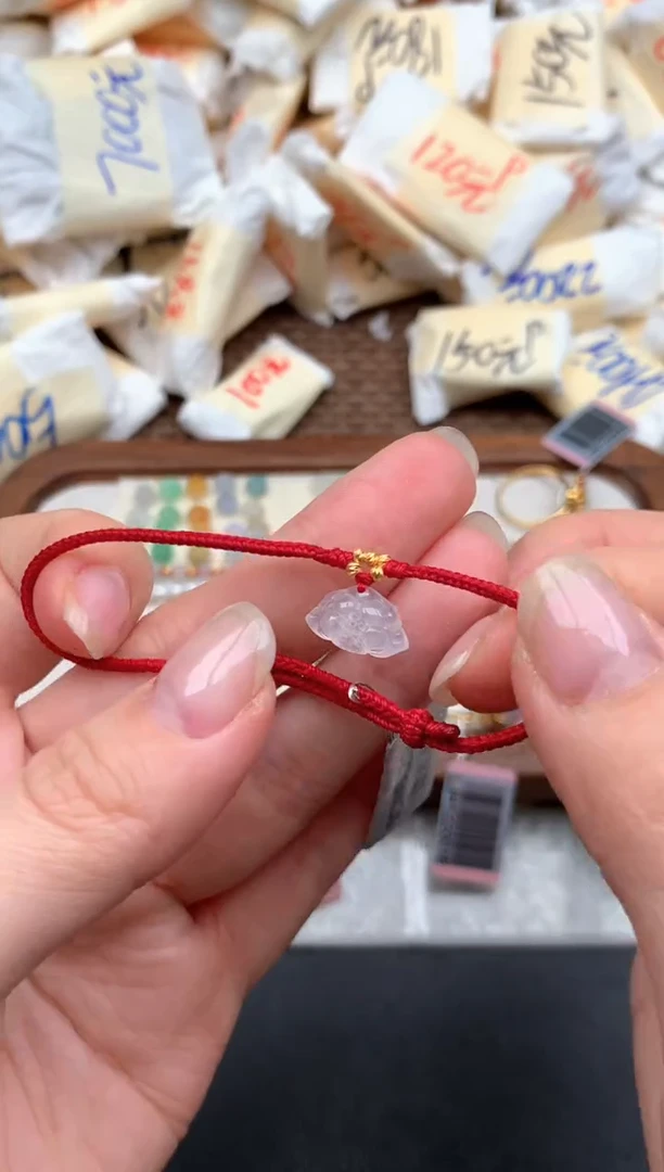 未镶嵌挂件翡翠1