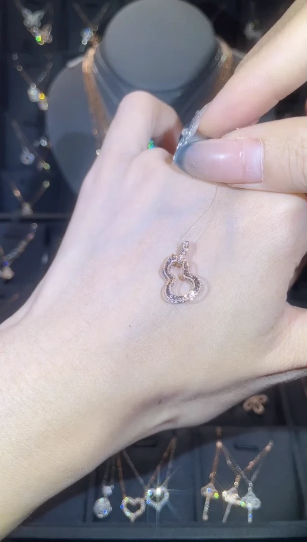 吊坠(不含链)钻石18K金镶嵌18K金玫  多人 葫芦