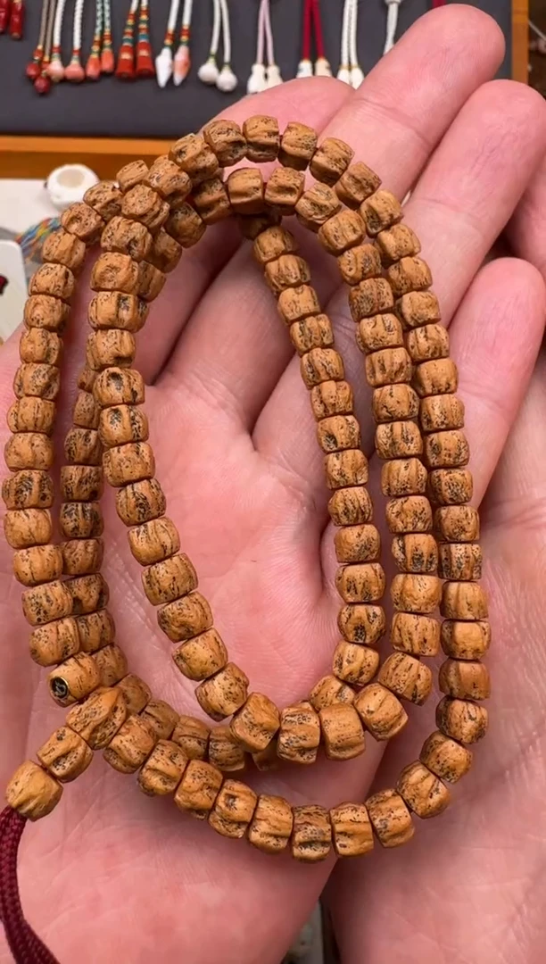 柏香籽/百香籽手串致****）百香籽手串