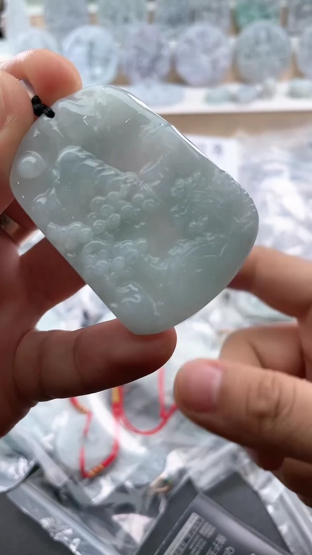 翡翠未镶嵌颈饰..../6/4/ 165