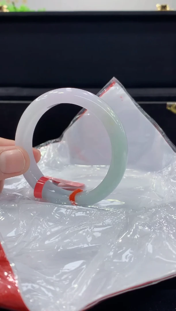 未镶嵌手镯翡翠翡翠手镯