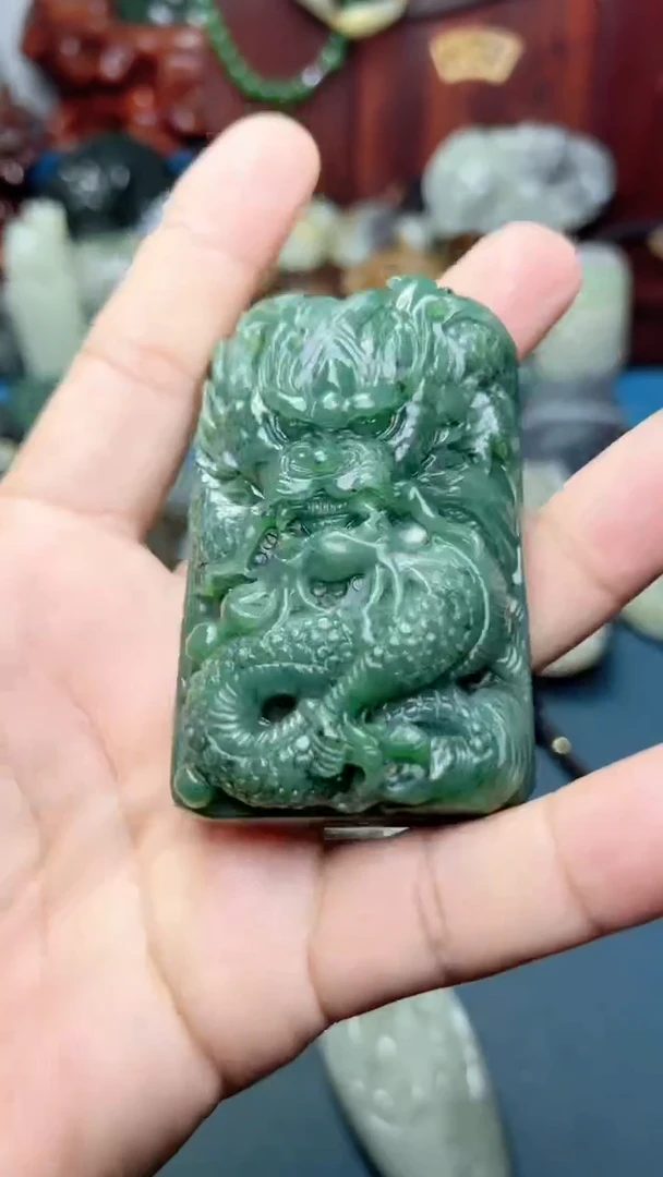 未镶嵌和田玉把件-