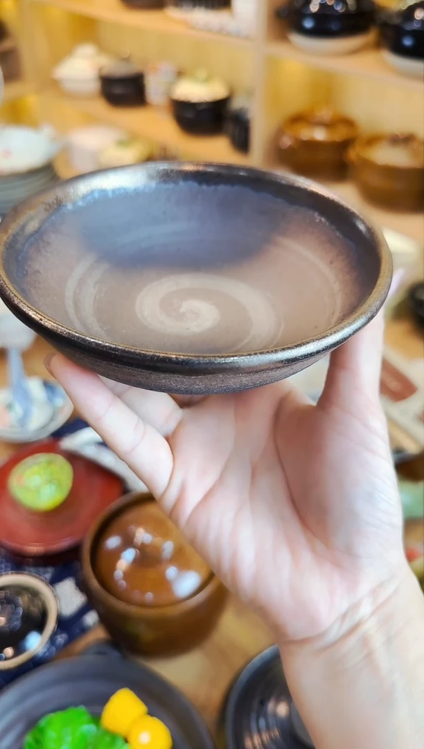 稻谷壳z****4日本进口钵一只