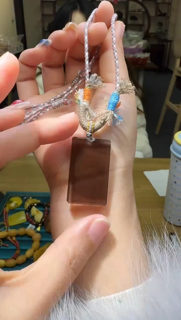 吊坠(赠链)未镶嵌水晶多样性发一件 220